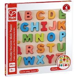 A B C D invatarea alfabetului este foarte distractiva Puteti invata literele pana la Z Acest puzzle colorat ofera copiilor o introducere in lumea citirii si a scrierii Goliti piesele puzzle-ului si apoi puneti-le inapoi in puzzle in ordinea corecta Excelent pentru invatarea alfabetului si pentru abilitatile motorii Combinati-l cu Puzzle-ul cu litere mici pentru a invata formele separate ale fiecarei litere Set de puzzle din 27 de piese Include literele majuscule din A-Z Jucariile 