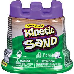 Amesteca&539;i modela&539;i &537;i crea&539;i orice v&259; pute&539;i imagina cu containerul unic Kinetic Sand Rainbow Unicorn Acest recipient castel de 130 de grame include patru straturi colorate de Nisip Kinetic - nisipul original magic modelabil &537;i fascinant Î&539;i curge prin mâini &537;i nu se usuc&259; niciodat&259; a&537;a c&259; te po&539;i juca iar &537;i iar 