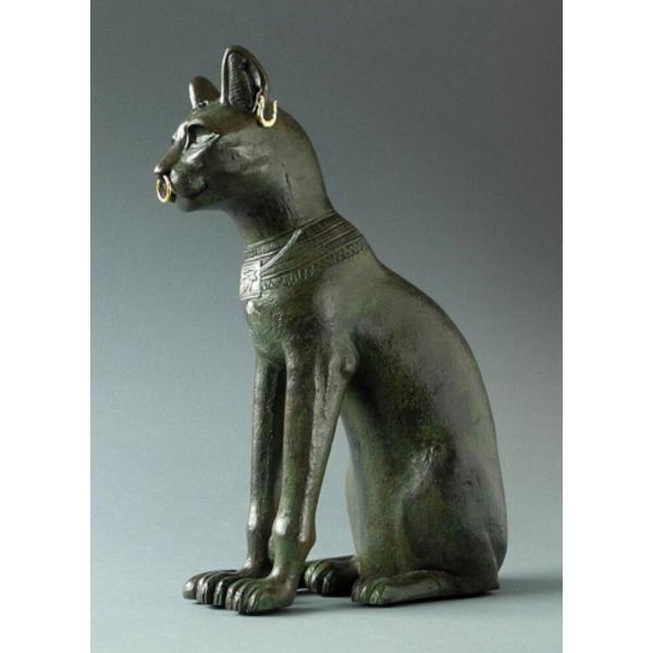 cca 600 îHr De&537;i &537;i alte zei&539;e s-au manifestat uneori ca pisici Bastet este v&259;zut&259; ca principala zei&539;&259; a pisicii În complexul panteon egiptean Osiris &537;i fiica lui Isis au format o trinitate cu Hathor &537;i r&259;zbun&259;torul Sekhmet ambele negative fa&539;&259; de pozitivul lui Bastet Bastet a fost atribuit c&259; are puterea de a invoca eclipsele de soare &537;i de lun&259; Ea a fost 