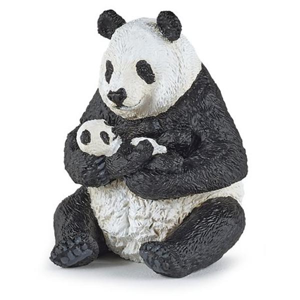 Figurina Panda cu pui poate fi o jucarie educationala pentru copii dar si o piesa de colectie pentru pasionatii fara varstaJucaria nu contine substante toxiceDimensiuni 63 x 71 x 55 cmVarsta 3