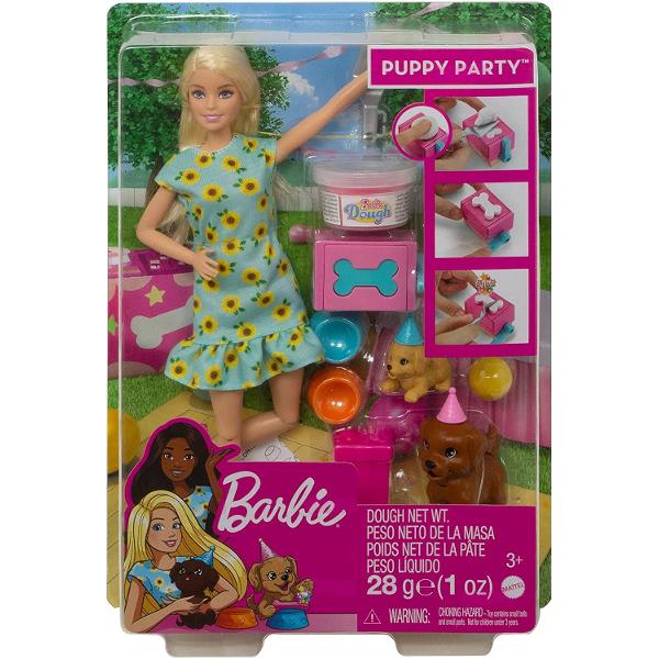 Papusa Barbie® organizeaza o petrecere pentru animalele sale de companie iar imaginatia copiilor este invitata la distractie Îmbracati fiecare catel cu coiful sau festiv de petrecere apoi ajutati papusa Barbie® sa umple forma de tort cu una sau ambele culori de aluat inclus Apasati maneta pentru a-l vedea cu „creste” si dezvalui un tort adorabil in forma de osCopiii pot decora bunatatile cu accesoriile pentru tort incluse si le pot servi catelusilor 