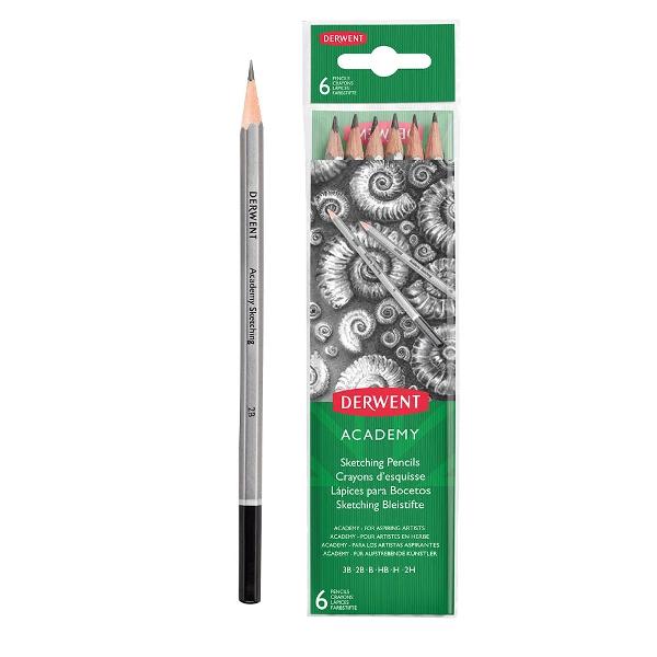 Creioane Grafit 2H-3B Derwent Academy™  blister 6 bucsetPerfecte pentru detalii &537;i linii sub&539;iri   Creioanele pentru schi&539;e sunt disponibile în varianta soft &537;i hard de grafit moale &537;idur Cu cât sunt mai mari numerele H cu atât este mai dur grafitul &537;i cuatât mai deschis&259; nuan&539;a Creioanele tip B sunt mai moi &537;i au o culoare maibr 