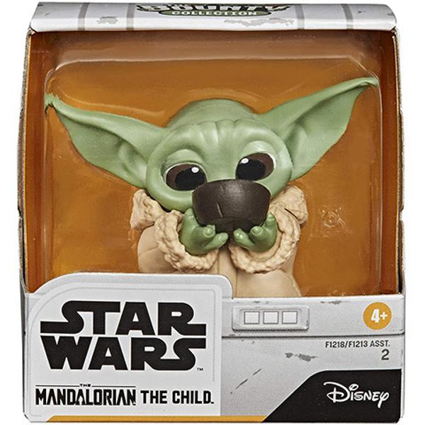 Figurina Baby Yoda Mandalorian Star Wars The Bounty Collection F1213Completeaza-ti colectia de figurine The Bounty Collection de la HasbroFiecare figurina este o copie fidela dupa personaje populare din filmul serial MandalorianulCei mici vor recrea scenele indragite din serial alaturi de personajele preferate Jocul cu figurine le va stimula imaginatia prin multitudinea scenariilor creeate si le va imbunatati dexteritatea si coordonarea mana-ochi datorita 