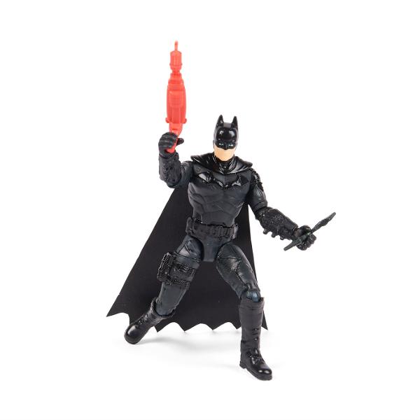 Creeaza-ti propriile aventuri epice ale lui Batman cu figurinele de actiune Batman de 10 cm Fiecare figurina de actiune are 11 puncte de articulare o sculptare in detaliu si un stil autentic de film care aduce la viata figurinele tale preferate din filmul Batman Dezvaluieste cardul misterioas si inarmeaz-o pe Selina Kyle cu cele 3 accesorii incluse Fanii benzilor desenate de toate varstele adora figurinele Batman Implica-ti imaginatia si creeaza-ti propriile batalii epice Cu o gama de 