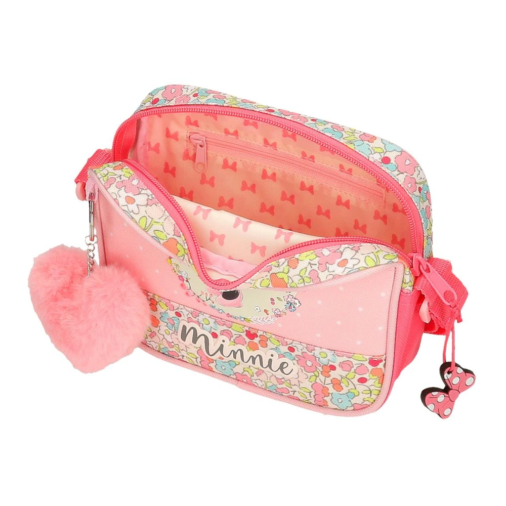 Geanta umar cu bareta reglabila pentru un confort sporit lungimea baretei este de aproximativ 75 cm material poliester care este flexibil si usor 1 compartiment culoare multicolor cu imprimeu personaj Minnie Mouse dimensiune 18x15x5 cm inchidere cu fermoar geanta are ca accesorii pompon si un breloc care completeaza designul geanta poate fi transportata pe umar cu ajutorul baretei 1 buzunar interior pentru depozitare accesorii si gadgeturi Tip compartimentare geanta 1 