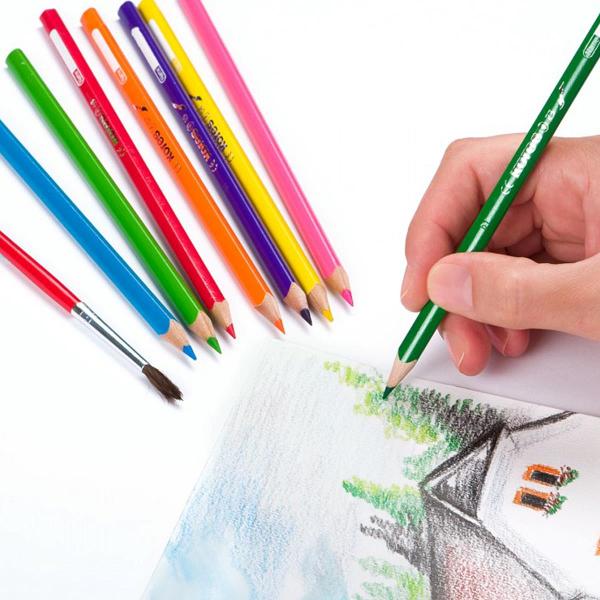 Creioane acuarela pentru desen si picturaUsor de folosit pentru un efect artisticIdeal pentru copii cat si pentru adultiZona de nume inclusa pe fiecare creionLemn de inalta calitate pentru ascutire usoaraDisponibil in pachete de 12 creioane