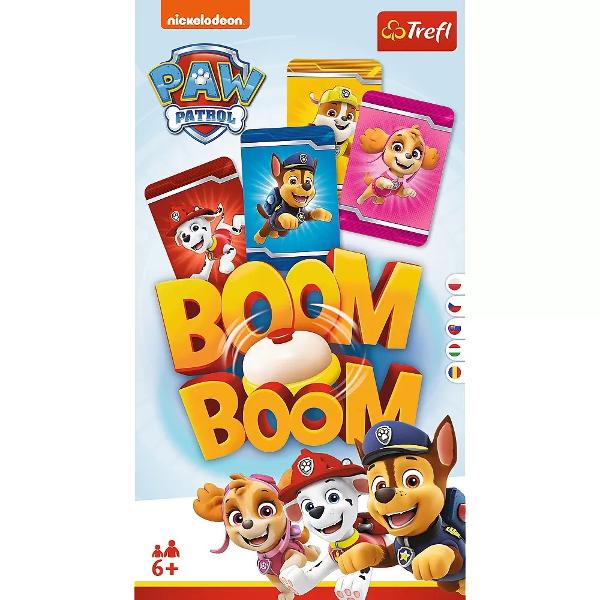 Boom Boom - Paw Patrol este un joc de familie dinamic in care conteaza dexteritatea perceptivitatea si reflexele bune În Boom Boom jucatorii incearca sa adune seturi din aceleasi personaje Jucatorii isi schimba simultan cartile cu cartile de pe tabla Dupa ce prinde 4 din aceleasi personaje jucatorul suna si semnaleaza ca gramada este gata Jucatorii pot vana carti de acelasi tip facand jocul si mai interesant Jucatorul care isi strange toate seturile de eroi PAW Patrol este 