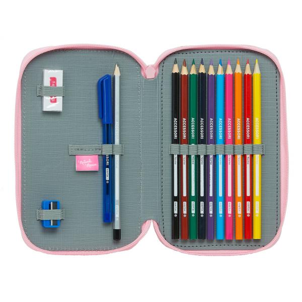 Penarul dublu echipat Minnie Mouse Rainbow contine 25 piese In primul compartiment sunt  10 creionare colorate 1 pix 1 creion 1 radiera si 1 ascutitoare iar in cel de-al doilea compartiment contine 14 carioci colorateDimensiuni 125 L x4 l x195 h cm;Material Poliester;Capacitate volumetrica4 l;Recomandat pentru clasela 0-IV;Recomandam acest produs pentru ca este la moda este usor este versatil ca 