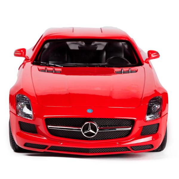 Copilul dumneavoastra se poate juca in voie cu masina cu telecomanda Mercedes Benz SLS scara 1 la 14 oferita de brandul international RastarNicio cursa nu este imposibil de castigat cu acesta masinuta replica oficiala cu licenta a modelului original construita cu mare atentie la detalii Masinuta are proportiile ideale pentru momente pline de distractie si amuzament avand dimensiunile in centimetri dupa cum urmeaza  346139122Masinuta functioneaza pe frecventa de 